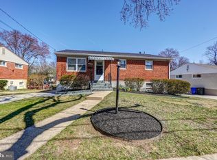 11403 Schuylkill Rd, Rockville, MD 20852