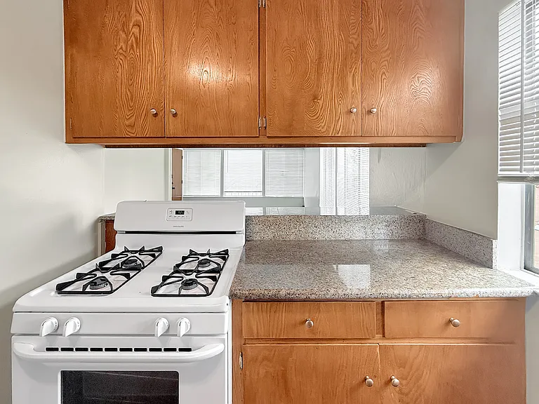 3600 Dimond — Photo 4