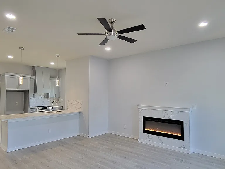 3214 Travis St — Photo 6