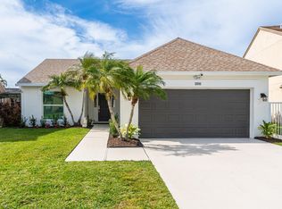 22552 Middletown Dr, Boca Raton, FL 33428