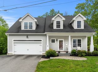 60 Phillips Ct, North Andover, MA 01845