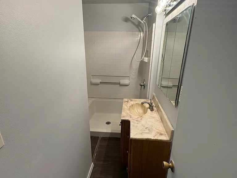 15424 Oldham St — Photo 11