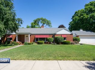 230 E Glendale Ave, Appleton, WI 54911