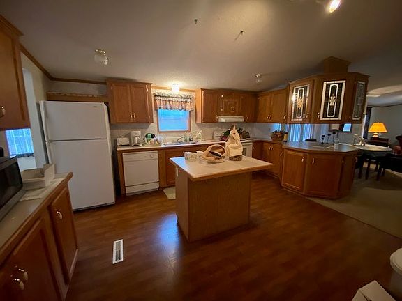 5th image of 177 Sales Landing Cir