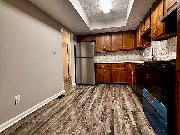 4th image of 3840 Briar Pl