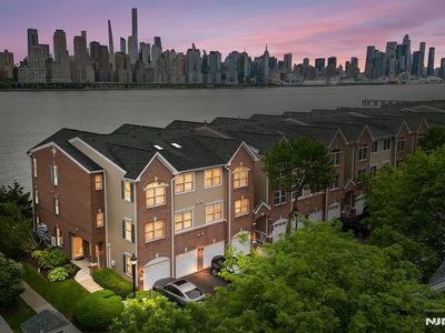 41 Lydia Dr #41, West New York, NJ, 07093