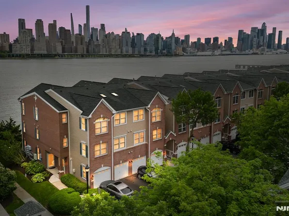 41 Lydia Dr #41, West New York, NJ 07093
