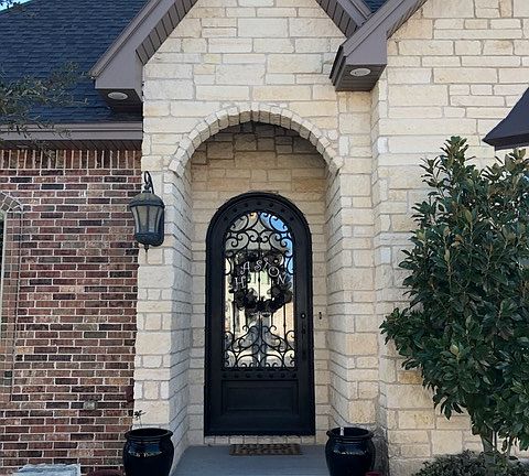 2nd image of 417 W Coal Ave