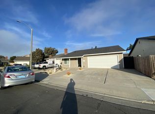 18042 Westlake Cir, Huntington Beach, CA 92648