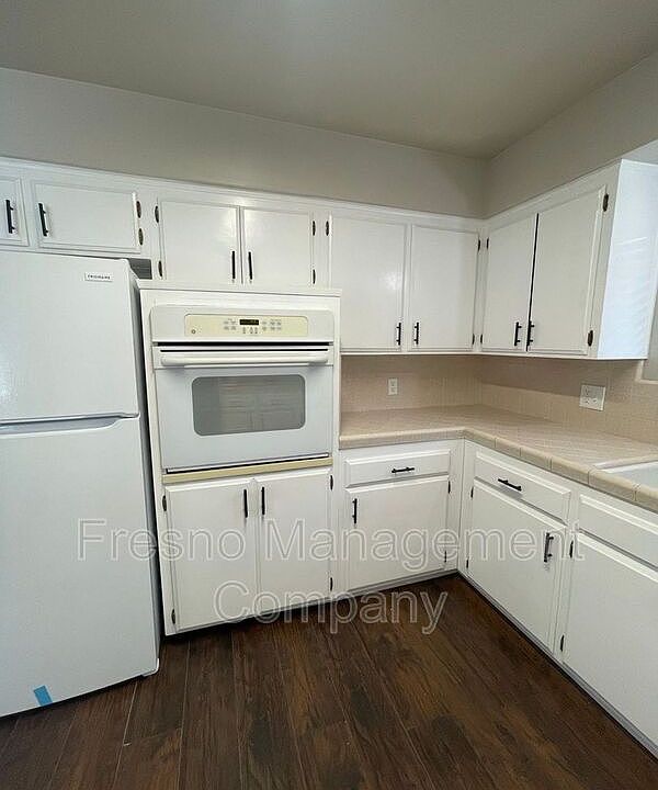 1st image of 1359 W Norwich Ave #102