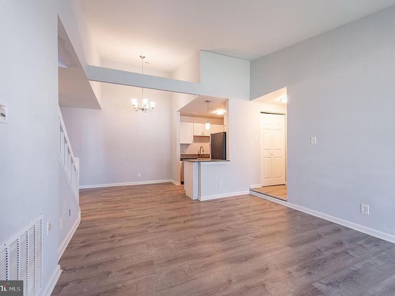 4th image of 18207 Swiss Cir APT 2-98