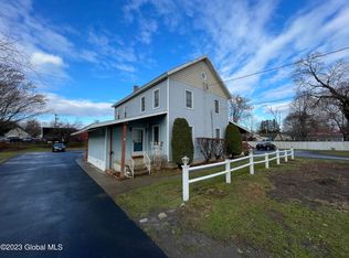 2 Saint Johns Pl, Stillwater, NY 12170