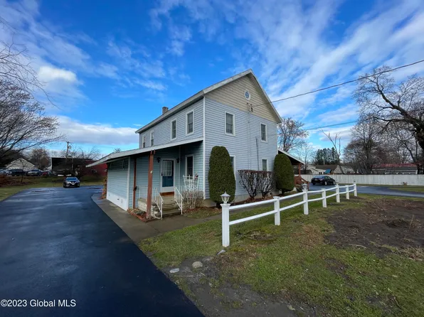 2 St Johns Place, Stillwater, NY 12170