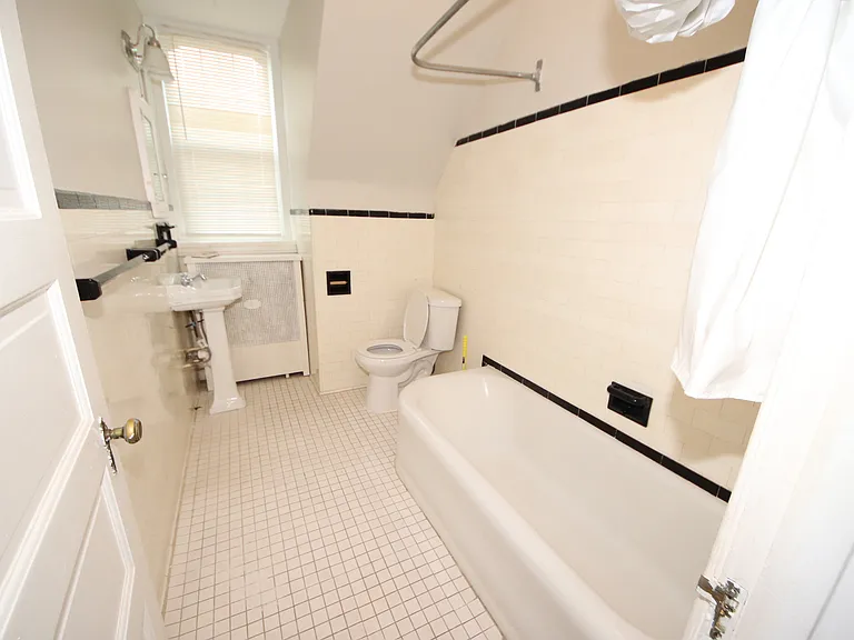 4109 Roland Ave #3F — Photo 13