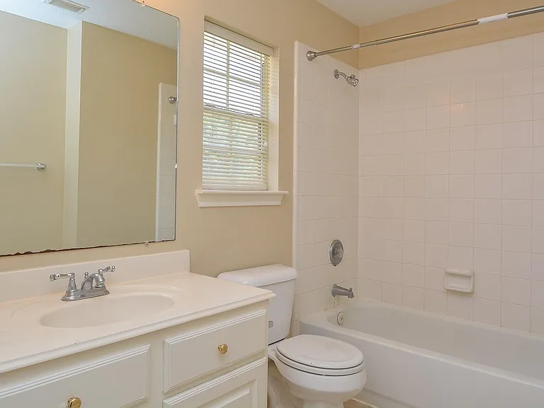 17415 Fountainview Cir — Photo 21