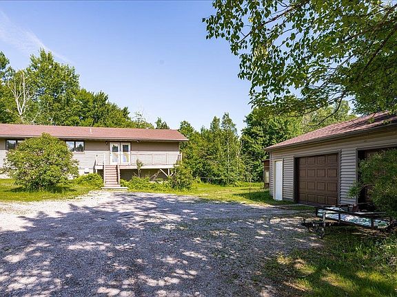 3rd image of 4588 Caribou Lake Rd