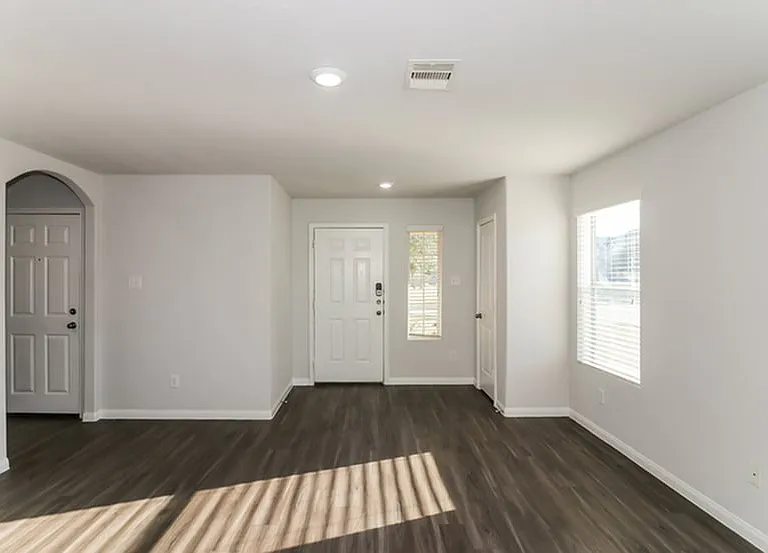 Montecito Ln — Photo 10