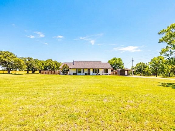 3rd image of 472 Chesnut Ln