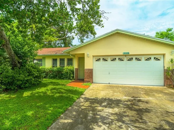 10824 118th St, Seminole, FL 33778