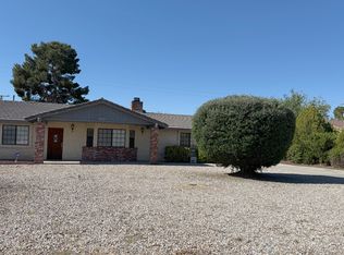 19827 Seneca Rd, Apple Valley, CA 92307