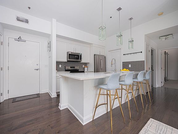5th image of 825 N 4th St Unit 207