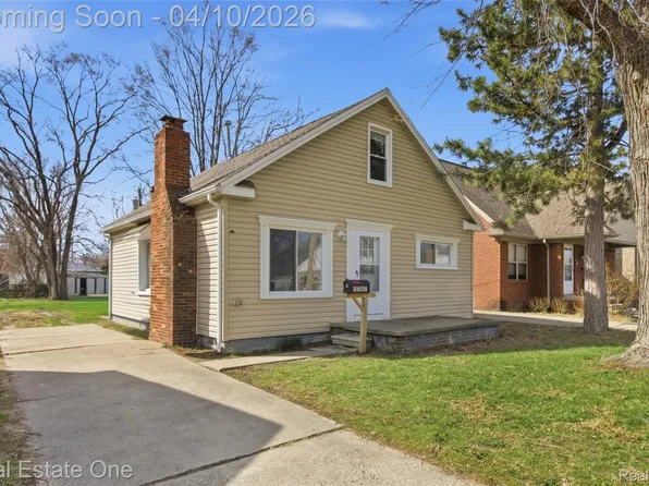 5747 Kingsbury St, Dearborn Heights, MI 48127