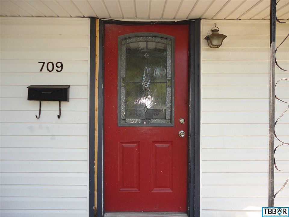 1st image of 709 E 9th Ave