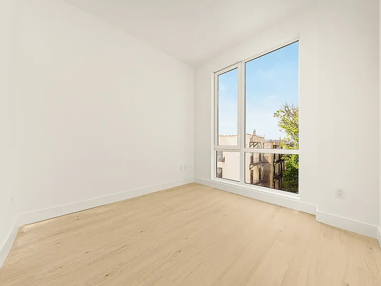 733 Lincoln Pl #5205 — Photo 3