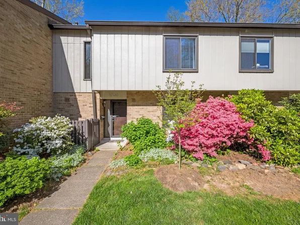 1705 Ivy Oak Sq, Reston, VA 20190