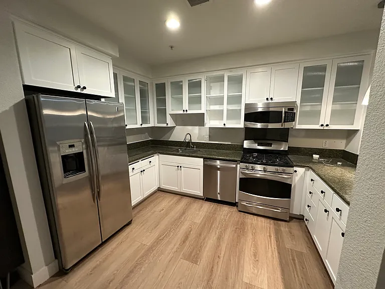 6466 Hollis St #346 — Photo 1