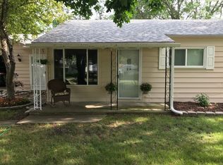 4081 Athens Ave, Waterford, MI 48329