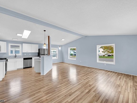 5th image of 501 Momosa Drive