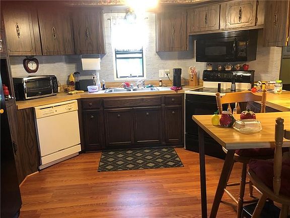 2nd image of 104 Woodview Dr