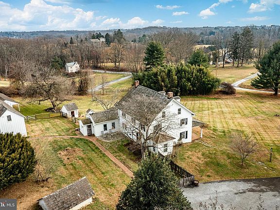 2nd image of 329 Ivy Mills Rd