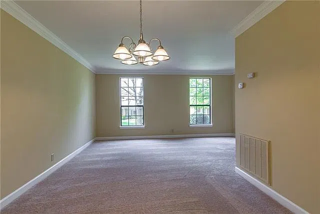 3 bed, 1806 sqft, $1,975 — Photo 4