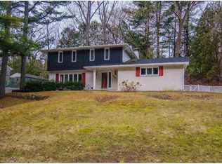 919 Laverne Dr, Green Bay, WI 54311