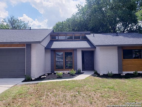 2nd image of 11951 Dawnhaven St