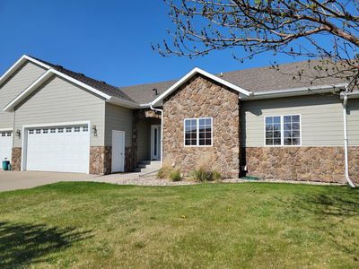 515 E Palmer Cir, Aberdeen, SD, 57401