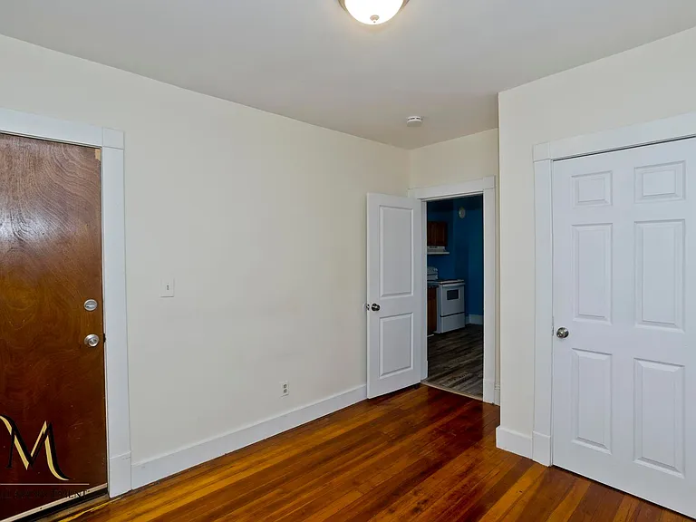 638 Belmont Ave — Photo 10