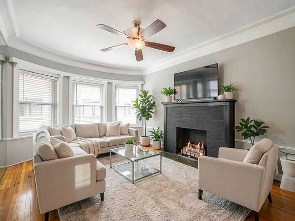 4th image of 945 E Hyde Park Blvd Unit 2