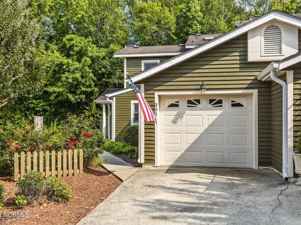 301 Cedarwood Village, Morehead City, NC 28557
