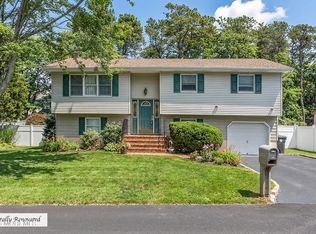 393 N Lake Dr, Brick, NJ 08724
