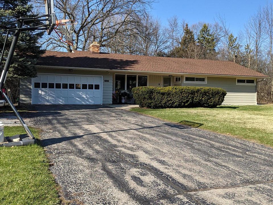 1st image of 7820 W Barnard Ave