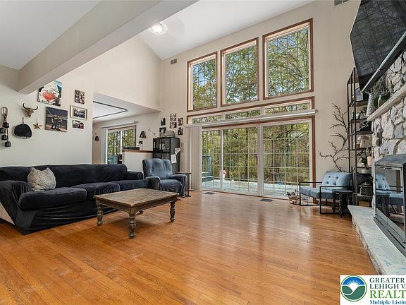 4th image of 1187 Manzanedo Rd