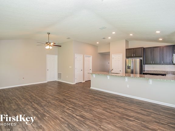 4th image of 7605 Fanning Dr