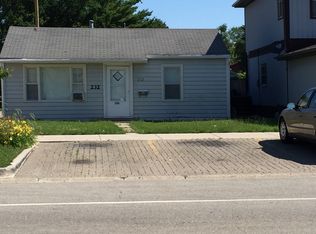 232 W Main St, Hainesville, IL 60073