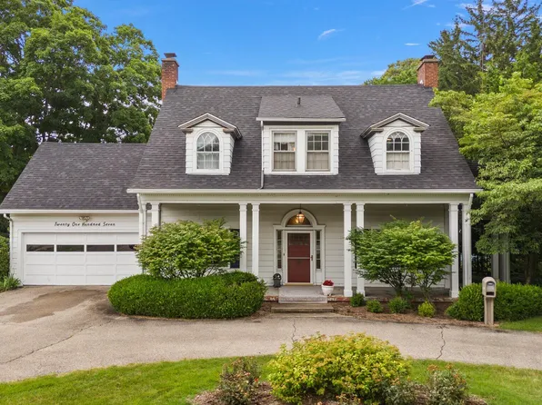 2107 Monroe St, La Porte, IN 46350