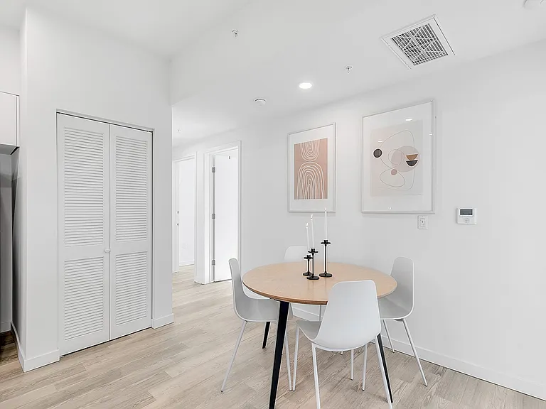 Solaire Oxford — Photo 145