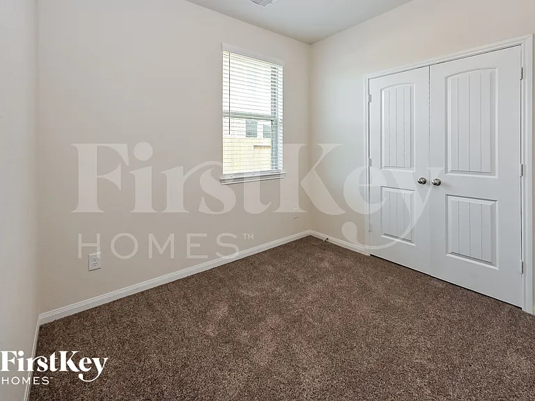15809 Roberto Clemente Ct — Photo 12