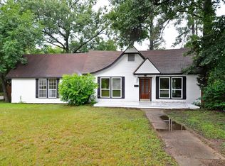1503 N Thompson St, Conroe, TX 77301